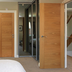 JB Kind / Tigris Oak Internal Door Pre-Finished FD30 44 x 2040 x 826mm