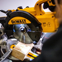 DeWalt DWS774-GB 1400W 216mm Sliding Mitre Saw