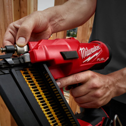 Milwaukee M18FFN21-0C Fuel 21° Framing Nailer