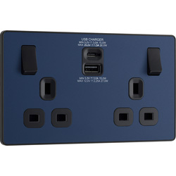 BG Evolve Matt Blue (Black Ins) Double Switched 13A Power Socket + Usb C 30W + Usba (2.1A) 