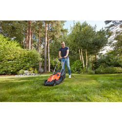 Black & Decker BEMW451 1200W 32cm Electric Lawnmower