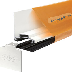 Alukap-XR / Alukap-XR 60mm Wall Bar 2.4m Alu E/Cap 55mm RG White