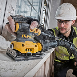 DeWalt DWE6411-GB 230W 1/4 Sheet Sander