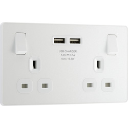 BG Evolve Pearlescent White (White Ins) Double Switched 13A Power Socket + 2 X Usb (3.1A) 