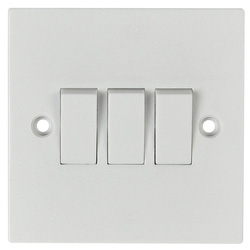 Made4Trade / Made4Trade 10A Light Switch 3 Gang 2 Way