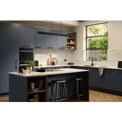 Wilsonart / Wilsonart Omega Sleek White Quartz Square Edge Breakfast Bar 3000 x 900mm x 22mm