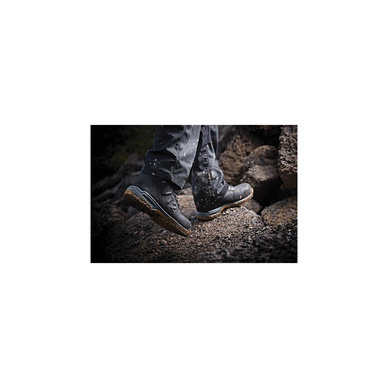 V12 Footwear