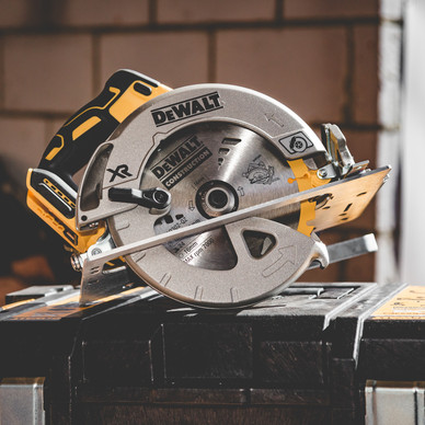Scie Circulaire Sans Fil DEWALT DCS512N-XJ 12V - 140 Mm - Moteur Sans Balais - Sans Batterie Ni Chargeur