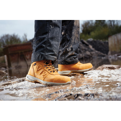 V12 Footwear