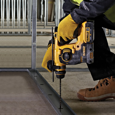 DeWalt DCH253 18V XR Cordless SDS Plus Hammer Drill 2 x 4.0Ah Toolstation