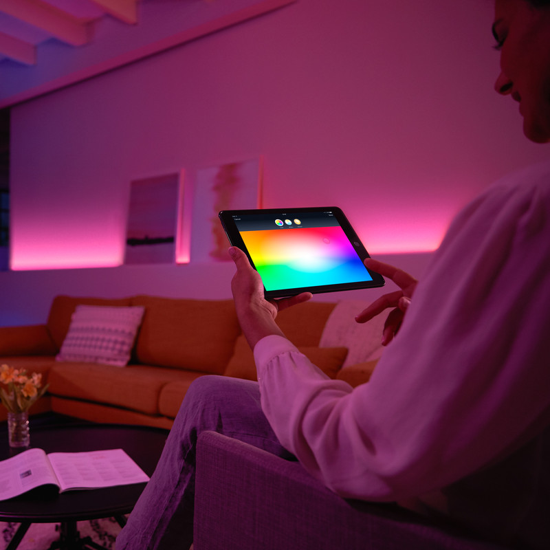 Philips Hue White and Colour Ambiance GU10 Starter Kit