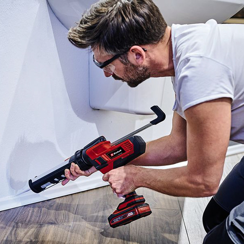 Milwaukee cordless caulking online gun