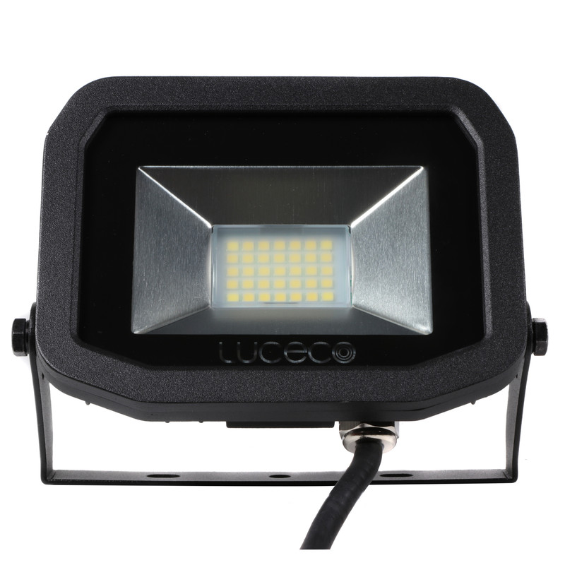 luceco guardian slimline led floodlight 15w