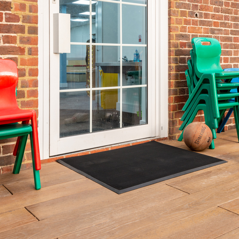 Finger Brush Entrance Mat 60cm x 80cm Toolstation