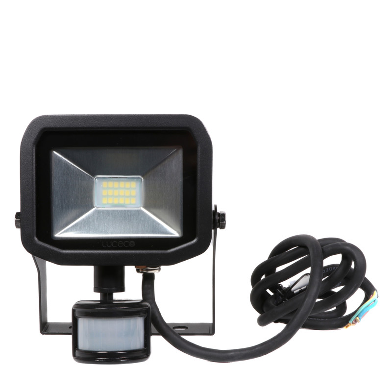 luceco pir floodlight