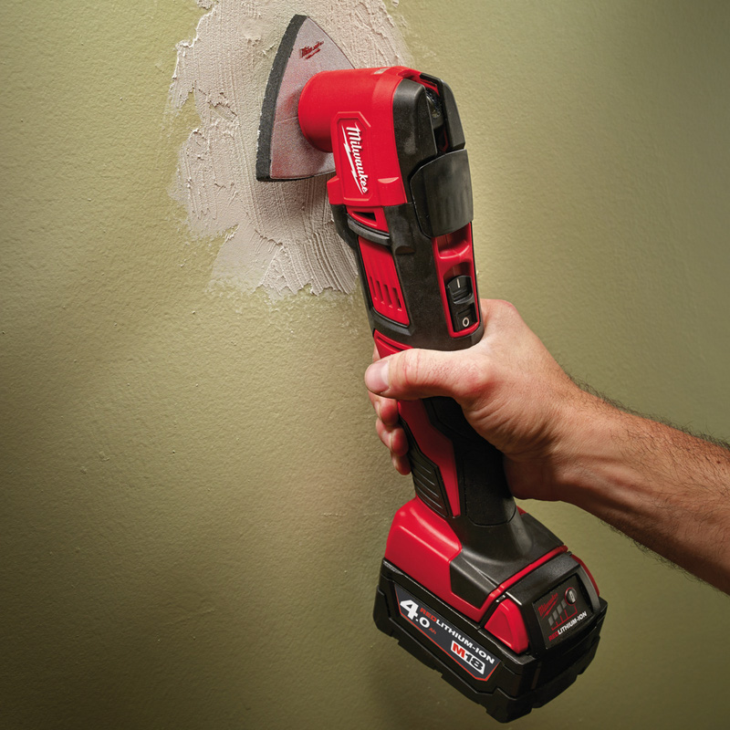 Milwaukee M18 Multi Tool 1x4.0Ah, 1x2.0Ah Toolstation