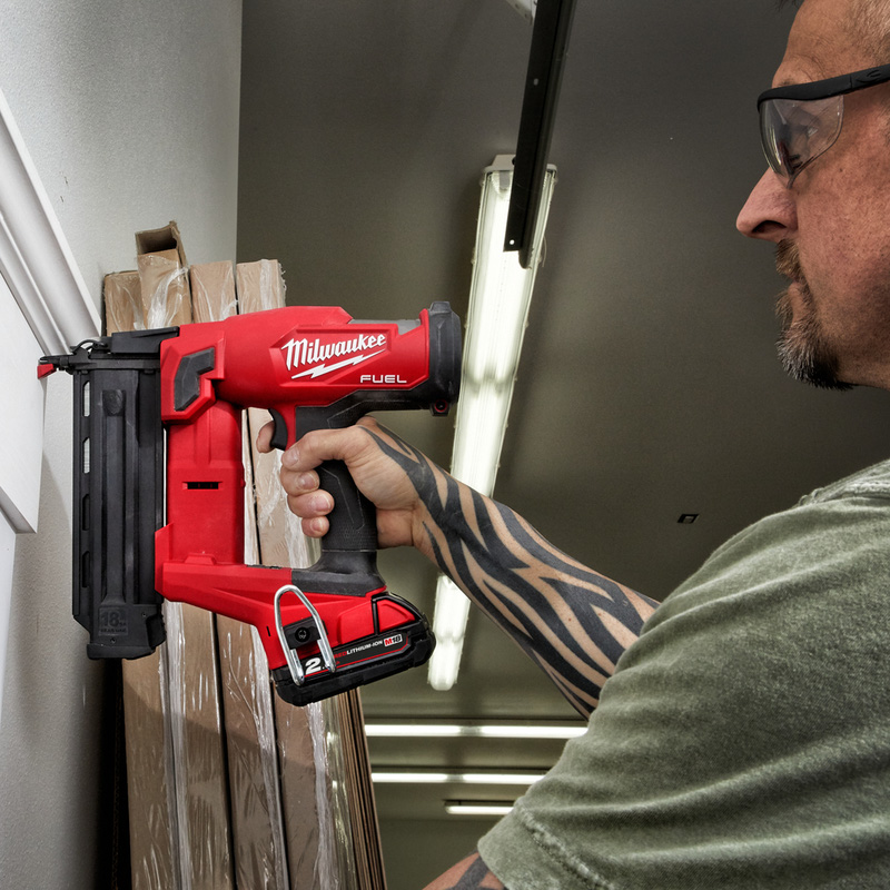 Milwaukee M18 Fuel 18 GS Finish Nailer 2 x 2.0Ah Toolstation