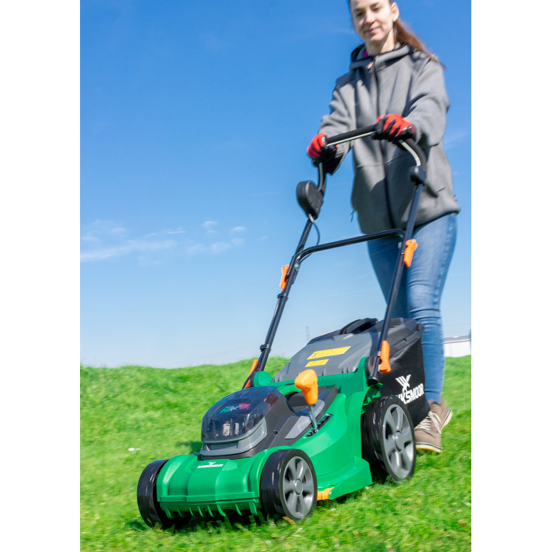 Hawksmoor 36V (2x18V) 37cm Cordless Brushless Lawnmower 2 x 4.0Ah