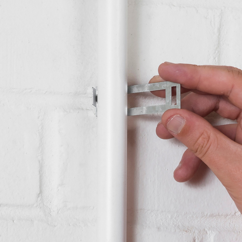 Dline SafeD Conduit Clips 20mm Silver Toolstation