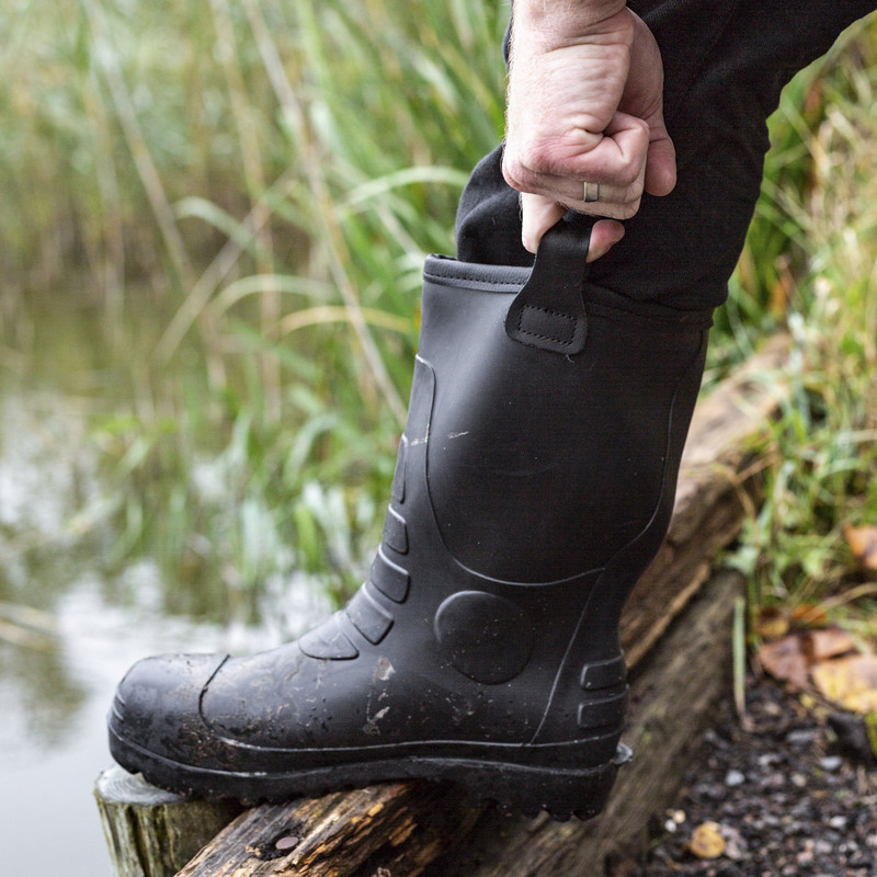 Amblers FS90 Black Safety PVC Rigger Boots Size 10 | Toolstation