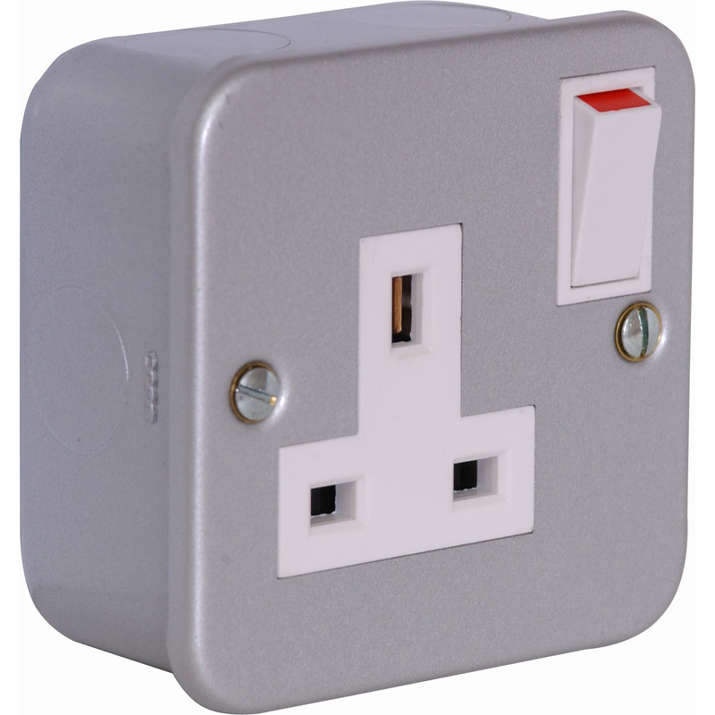 Axiom Metal Clad Switched Socket