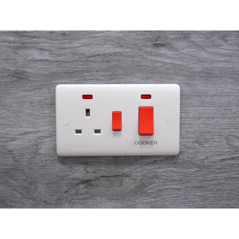 Wessex White 45A DP Cooker Unit Switched Socket + Neon | Toolstation