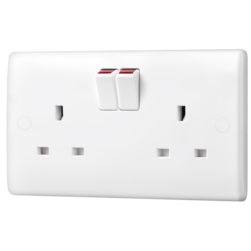 2 Gang Double Wall Sockets 13 Amp Single Pole White Twin Switched Double Socket