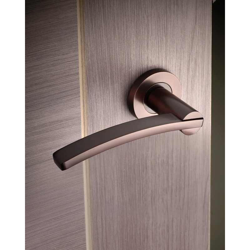 Stanza Lucca Lever on Rose Door Handles Favo Satin Brass