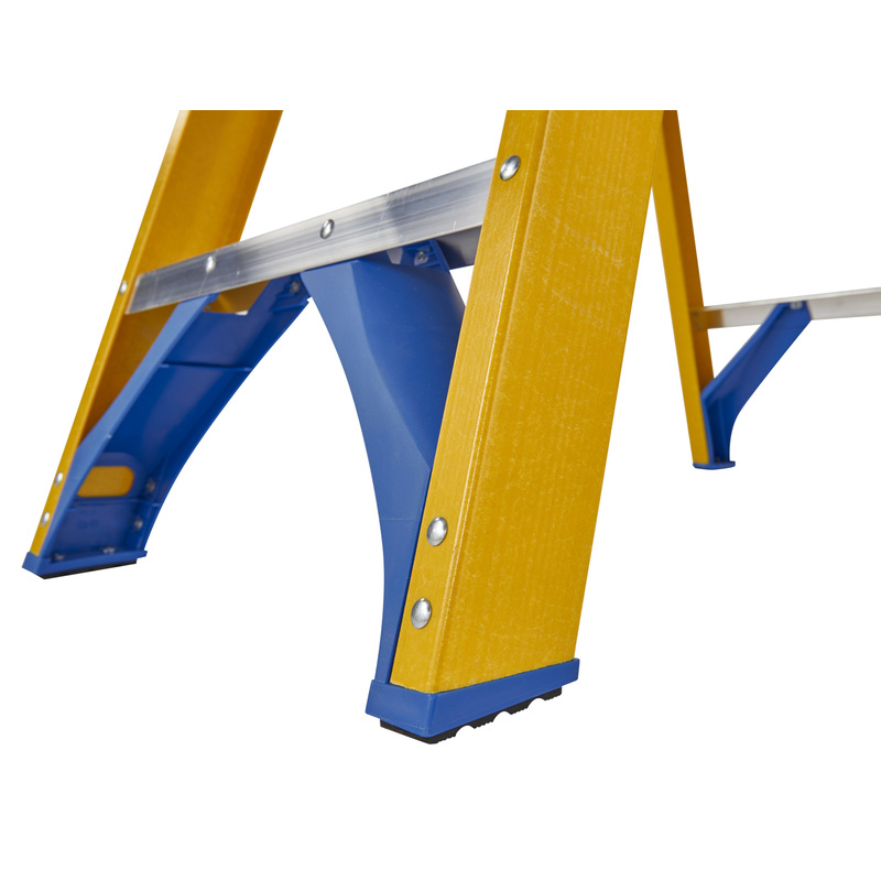 Werner Fibreglass Platform Step Ladder