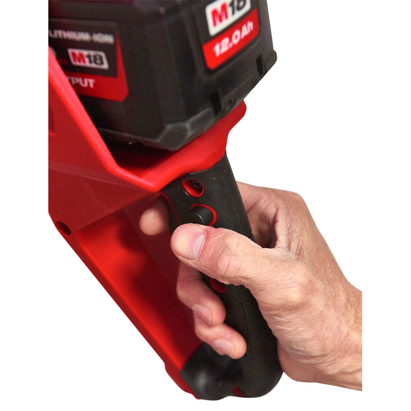Milwaukee M18 FUEL 35cm Chainsaw 1 x 12.0Ah Toolstation