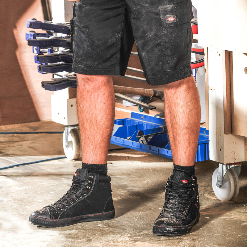 lee cooper safety trainers