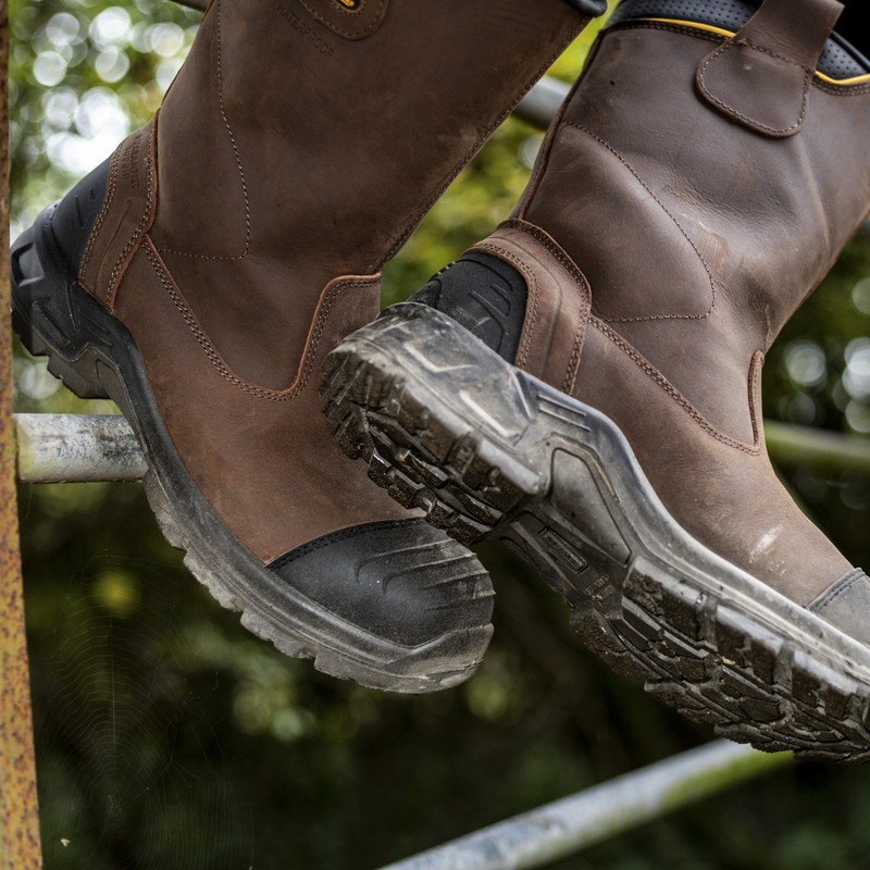 DeWalt Safety Boots Composite Millington Waterproof Rigger Boots UK 5-13 