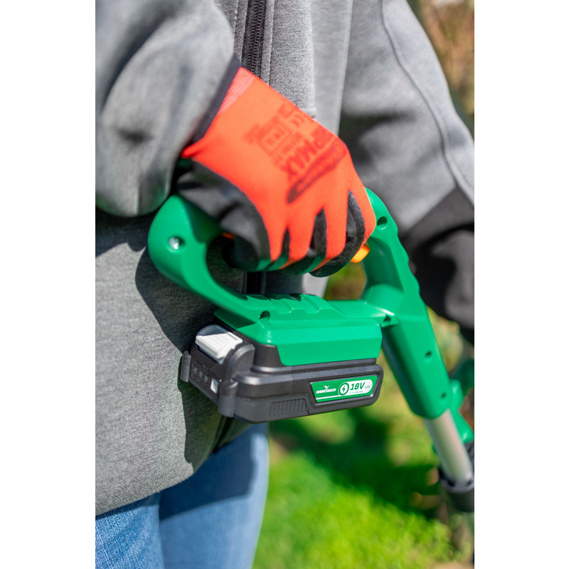 Hawksmoor 18V 26cm Cordless Grass Trimmer 1 x 2.0Ah Toolstation