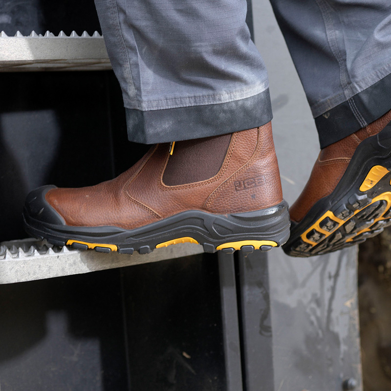 JCB Safety Dealer Boots Dark Brown Size 10 | Toolstation