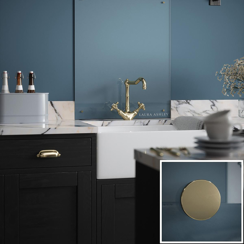 Laura Ashley Clear Glass Splashback With Brushed Brass Caps 600 X 750Mm (1)