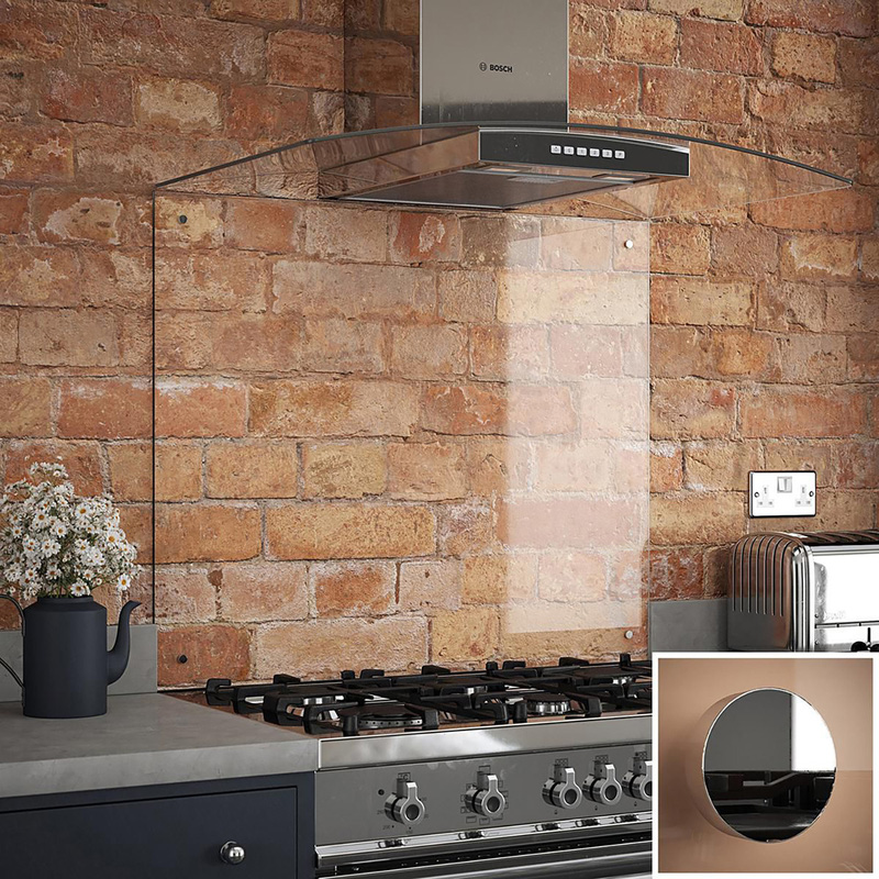 Splashback Clear Glass With Chrome Caps 900 X 700Mm (1)