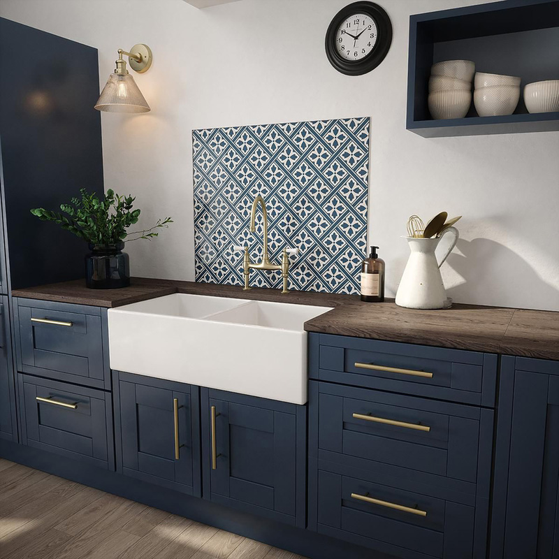 Laura Ashley Mr Jones Midnight Seaspray Glass Splashback 900 X 750Mm (1) Blue/Dark