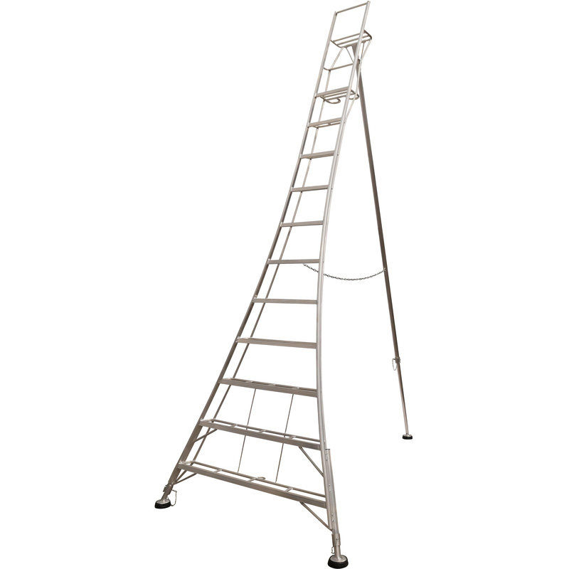 Werner Garden Ladder 11 Tread In Rubber Silver