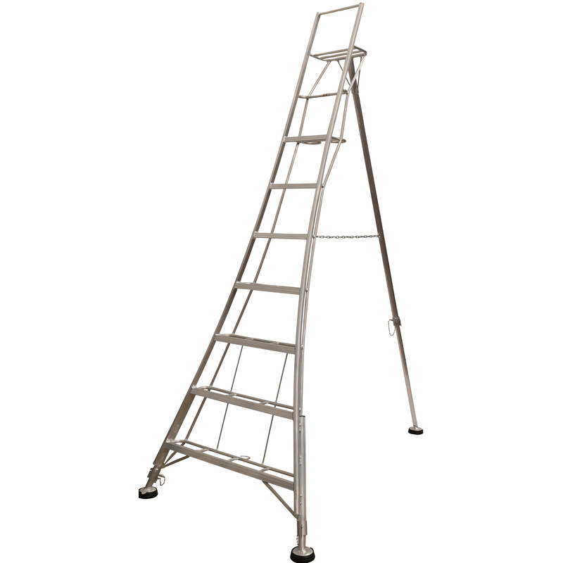 Werner Garden Ladder 7 Tread In Rubber Silver