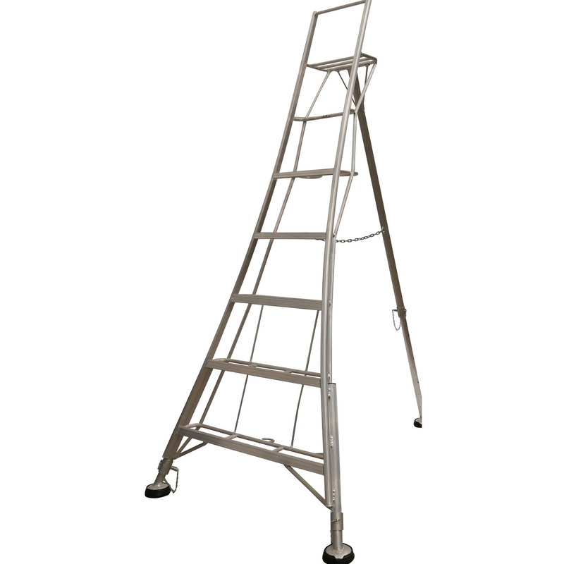 Werner Garden Ladder 5 Tread In Rubber Silver